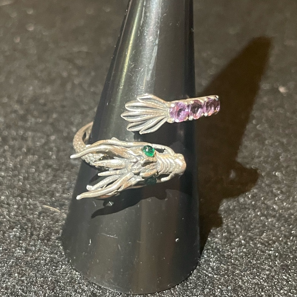 Stunning dragon ring 925 Sterling silver with Amethyst gemstones